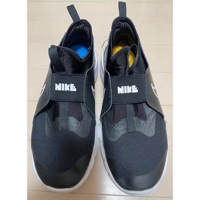 NIKE(ナイキ)のNIKEフレックスランナー2 ブラック25cm メンズの靴/シューズ(スニーカー)の商品写真