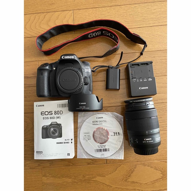 Canon(キヤノン)のEOS 80D (W)  うっちーさん専用 スマホ/家電/カメラのカメラ(デジタル一眼)の商品写真