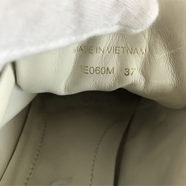 PRADA - 美品 PRADA プラダ レザー スニーカー ピンク 37 23.5 PRADA - 美品 PRADA プラダ レザー スニーカー ピンク 37 23.5