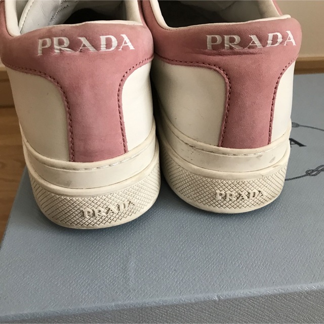 PRADA(プラダ)の美品　PRADA プラダ　レザー　スニーカー　ピンク　37 23.5㎝ レディースの靴/シューズ(スニーカー)の商品写真