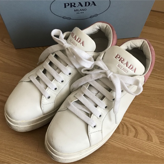 美品　PRADA プラダ　レザー　スニーカー　ピンク　37 23.5㎝