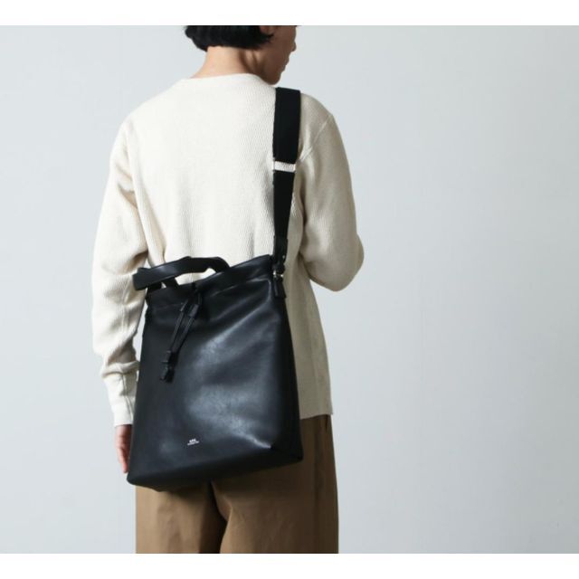 A.P.C(アーペーセー)の【新品未使用】アーペーセー A.P.C. ショッピングショルダー ニノ トート レディースのバッグ(トートバッグ)の商品写真