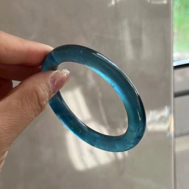 ワンピなど最旬ア! ⭐︎【天然】アクアマリン バングル 37.3g