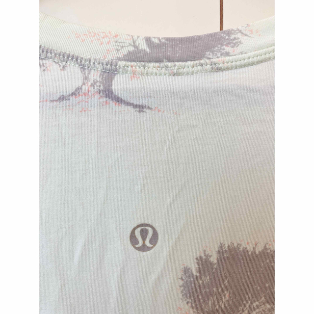 lululemon(ルルレモン)のlululemon Tシャツ レディースのトップス(Tシャツ(半袖/袖なし))の商品写真