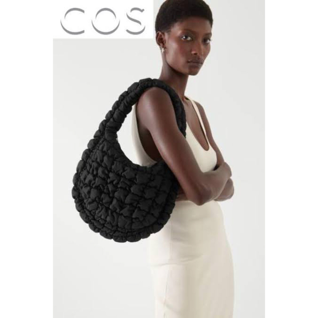 COS(コス)のCOS キルティングバッグ ブラック 黒 レディースのバッグ(ハンドバッグ)の商品写真