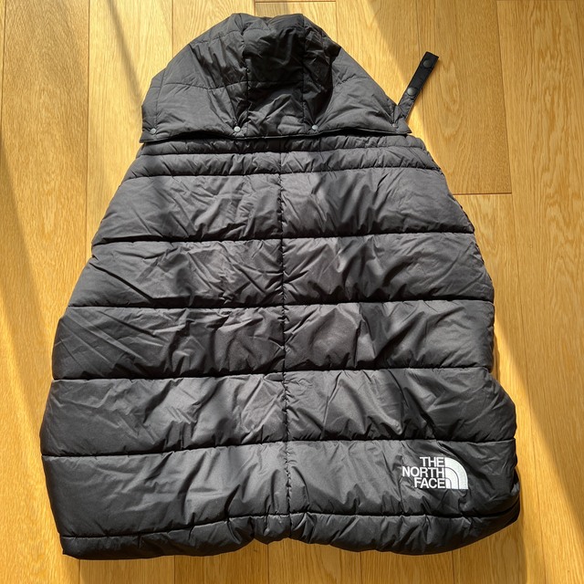 THE NORTH FACE(ザノースフェイス)のノースフェイス　ベビーシェルブランケット　抱っこ用カバー キッズ/ベビー/マタニティの外出/移動用品(ベビーカー用アクセサリー)の商品写真