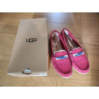 アグ(UGG)のUGG シューズ モカシン フラットシューズ 24.5(スリッポン/モカシン)