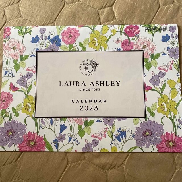 LAURA ASHLEY(ローラアシュレイ)のインレッド付録　ローラアシュレイ　2023年カレンダー インテリア/住まい/日用品の文房具(カレンダー/スケジュール)の商品写真