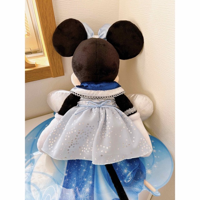 Disney(ディズニー)のディズニーランドパリ ミニー ぬいぐるみ エンタメ/ホビーのおもちゃ/ぬいぐるみ(キャラクターグッズ)の商品写真