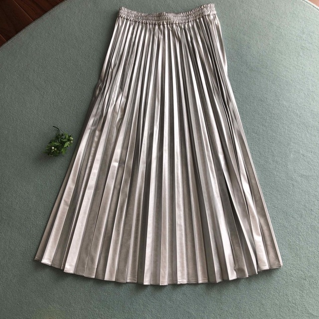 Just joy シルバー　スカート　新品 レディースのスカート(ロングスカート)の商品写真