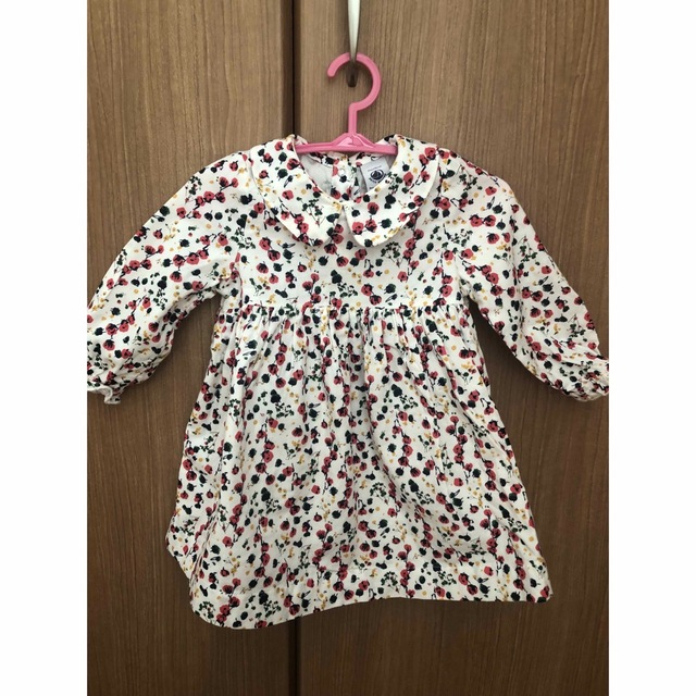 PETIT BATEAU(プチバトー)のPETIT BATEAU ワンピース キッズ/ベビー/マタニティのベビー服(~85cm)(ワンピース)の商品写真