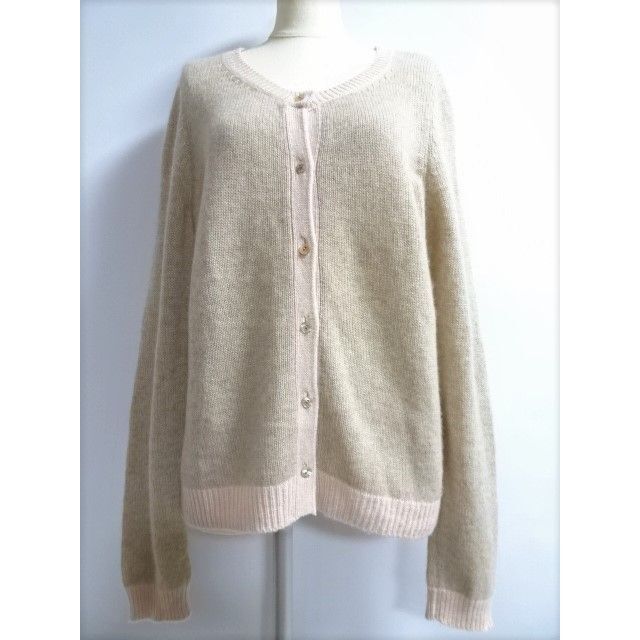 FOXEY(フォクシー)の【美品】FOXEYフォクシーカーディガン42カシミヤ100％　ピンク　ベージュ レディースのトップス(カーディガン)の商品写真