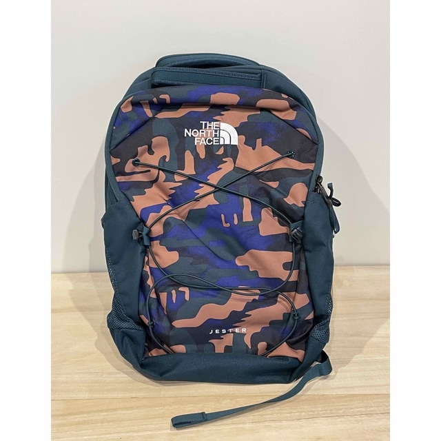 THE NORTH FACE(ザノースフェイス)の新品未使用 ノースフェイス ジェスター バックパック 迷彩28l カモフラ 総柄 メンズのバッグ(バッグパック/リュック)の商品写真