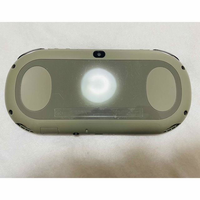 PlayStation Vita(プレイステーションヴィータ)のPSVita PCH-2000ZA16  カーキブラック本体 動作確認済み エンタメ/ホビーのゲームソフト/ゲーム機本体(家庭用ゲーム機本体)の商品写真