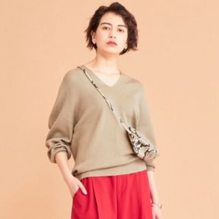 ビューティアンドユースユナイテッドアローズ(BEAUTY&YOUTH UNITED ARROWS)の【美品】Vネックニット(ニット/セーター)