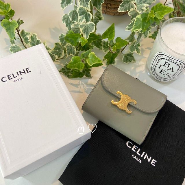 ご専用CELINEセリーヌ スモールウォレット トリオンフ 三つ折り財布