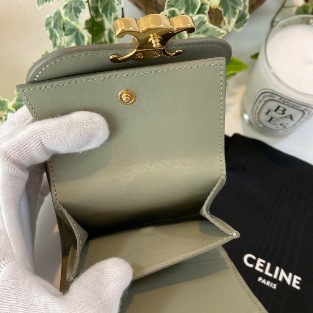 celine   ご専用CELINEセリーヌ スモールウォレット トリオンフ 三