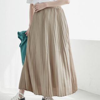 Chaco closet シャイニーニュアンスプリーツスカート サイズM 新品 (ロングワンピース/マキシワンピース)