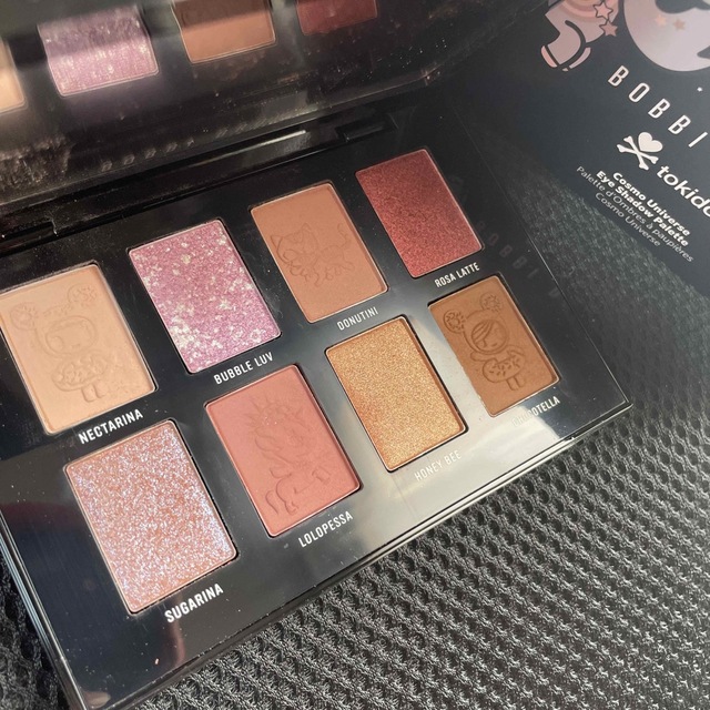 BOBBI BROWN(ボビイブラウン)のボビィブラウン　コスモユニバースアイシャドウパレット コスメ/美容のベースメイク/化粧品(アイシャドウ)の商品写真