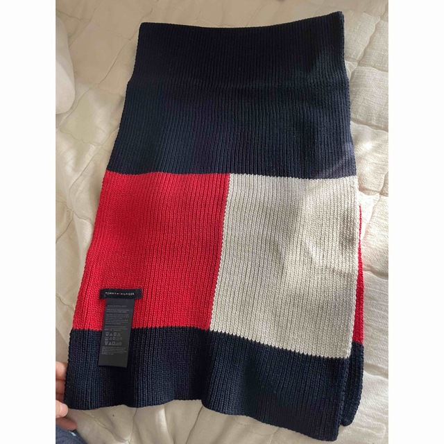 TOMMY HILFIGER(トミーヒルフィガー)のマフラー レディースのファッション小物(マフラー/ショール)の商品写真