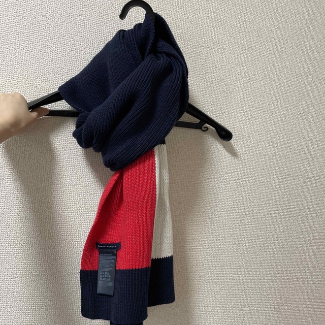 TOMMY HILFIGER(トミーヒルフィガー)のマフラー レディースのファッション小物(マフラー/ショール)の商品写真