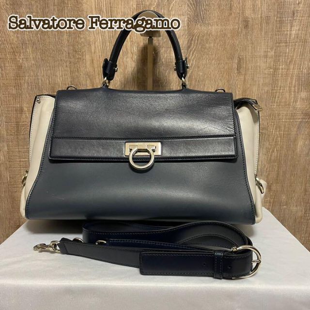 驚きの値段】 Ferragamo Salvatore - ソフィア ハンドバッグ