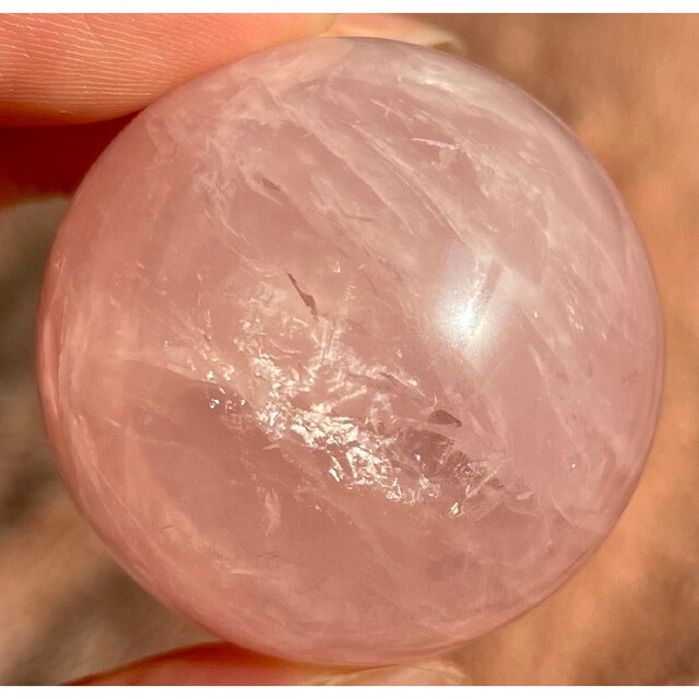 ローズクォーツ クリスタル 虹入 丸玉 紅水晶 紅石英 薔薇石英 天然石 置物