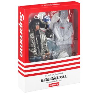 シュプリーム(Supreme)の定価以下新品未開封！supreme momoko DOLL(その他)