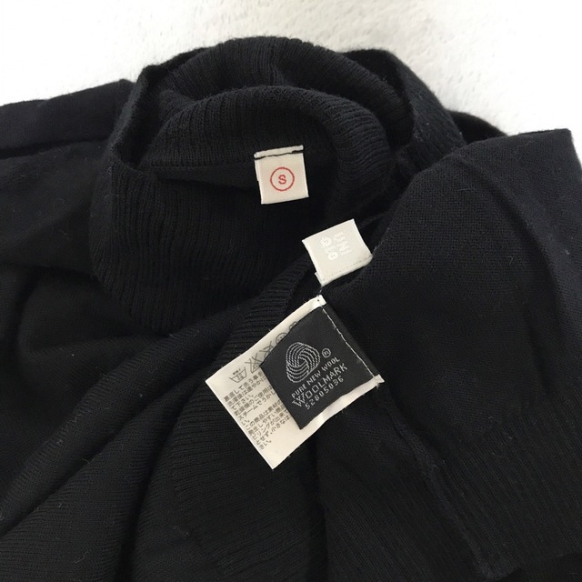 UNIQLO(ユニクロ)の専用　お値下げ　美品　UNIQLOタートルネック レディースのトップス(ニット/セーター)の商品写真