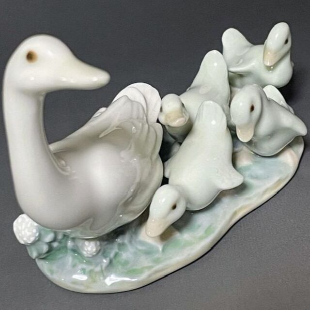 リヤドロ  アヒルの家族　lladro