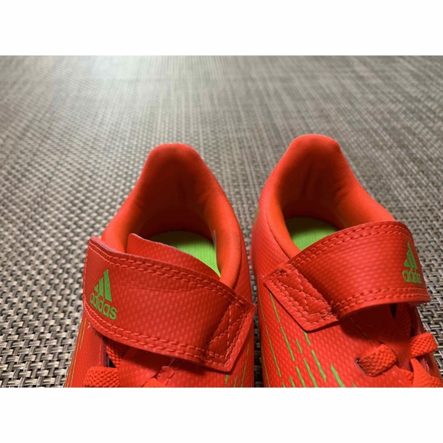 adidas(アディダス)のアディダス　サッカーシューズ　プレデター　20cm スポーツ/アウトドアのサッカー/フットサル(シューズ)の商品写真