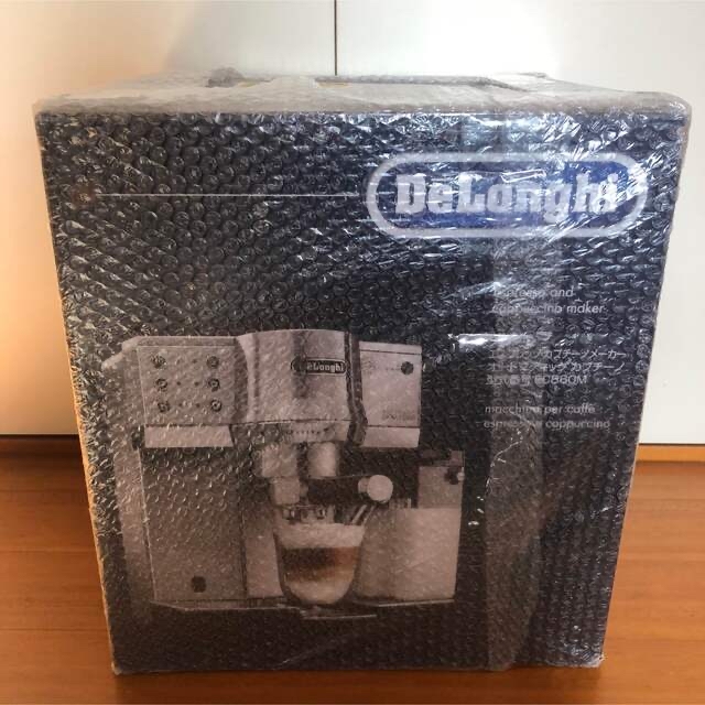 DeLonghi(デロンギ)のデロンギ エスプレッソ・カプチーノメーカー オートマティックカプチーノ シルバー スマホ/家電/カメラの調理家電(エスプレッソマシン)の商品写真