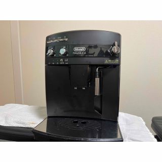 デロンギ(DeLonghi)のデロンギマグニフィカ ESAM03110B 完動品(エスプレッソマシン)