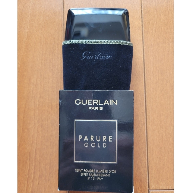 GUERLAIN(ゲラン)のゲランGUERLAINパリュールゴールドコンパクト　ケース コスメ/美容のベースメイク/化粧品(ファンデーション)の商品写真