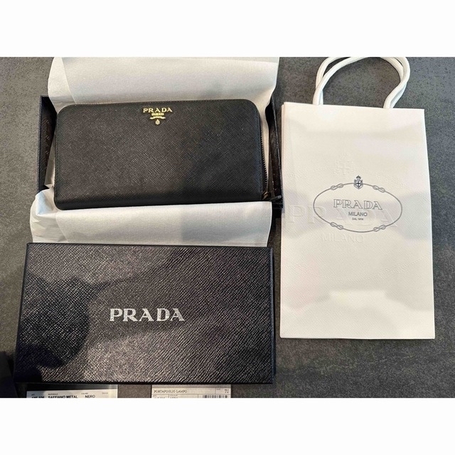 PRADA(プラダ)のPRADA 長財布　黒 レディースのファッション小物(財布)の商品写真