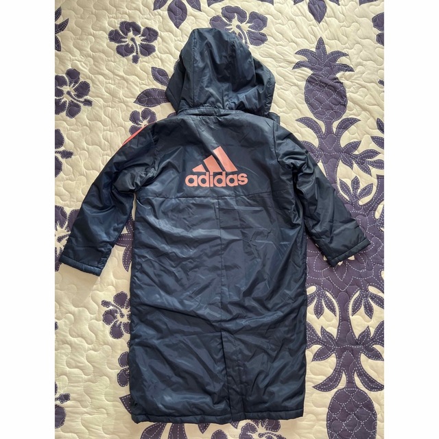 adidas(アディダス)のadidas 120　ベンチコート　ボアコート　navy × pink キッズ/ベビー/マタニティのキッズ服男の子用(90cm~)(コート)の商品写真