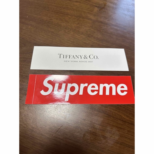 Supreme(シュプリーム)の新品 2枚 SUPREME X Tiffany & Co 限定 ステッカー メンズのファッション小物(その他)の商品写真