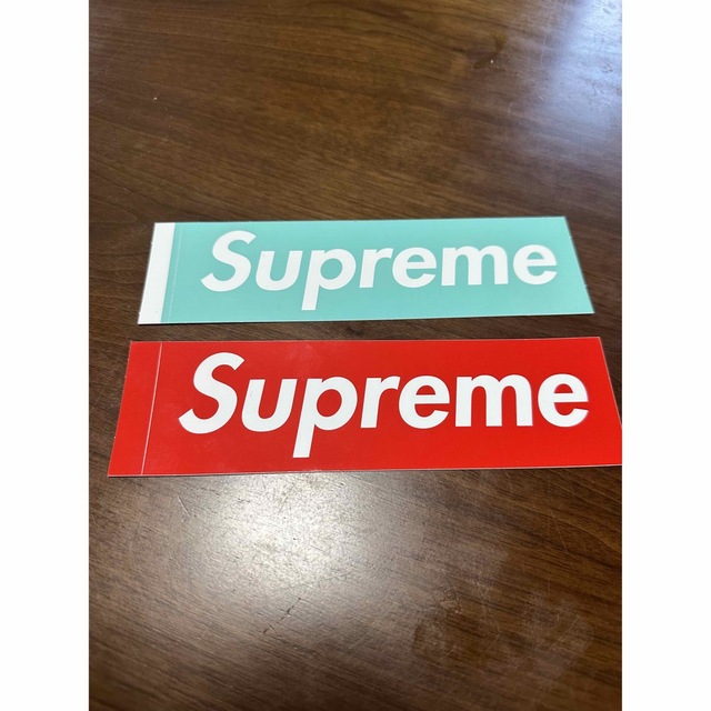 Supreme(シュプリーム)の新品 2枚 SUPREME X Tiffany & Co 限定 ステッカー メンズのファッション小物(その他)の商品写真