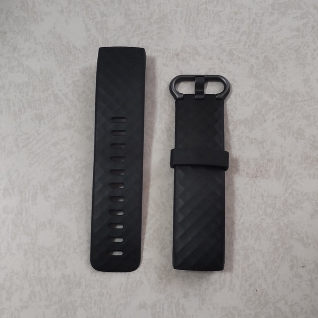 【使用品】fitbit charge4 替えベルト(純正品) スマホ/家電/カメラの美容/健康(その他)の商品写真