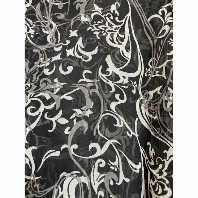 ペーズリー柄　シースルーブラウス　2枚セット レディースのトップス(Tシャツ(長袖/七分))の商品写真