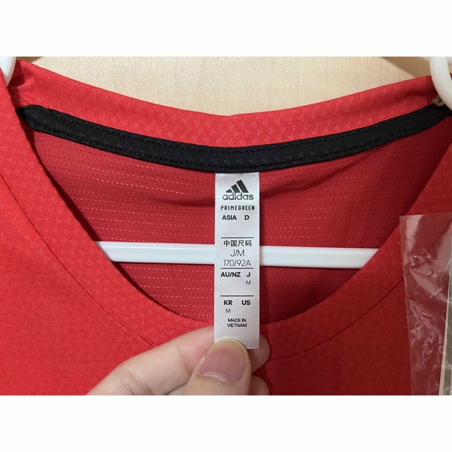 adidas(アディダス)の新品 アディダス ランニングウェア 半袖 TシャツメンズM 赤 H45133 メンズのトップス(Tシャツ/カットソー(半袖/袖なし))の商品写真