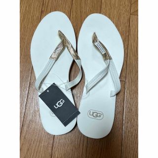 アグ(UGG)の【新品】UGG ビーチサンダル ホワイト(ビーチサンダル)