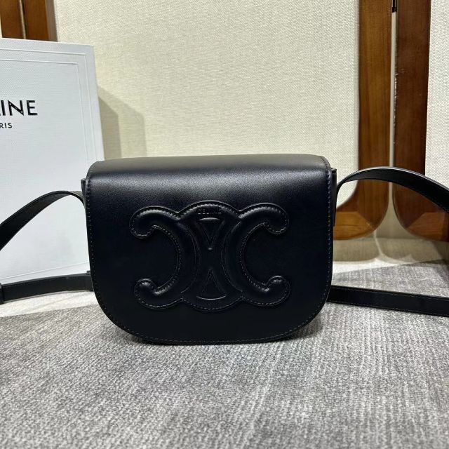 売り出し CELINE FOLCO BAGトリオンフ CALFSKIN