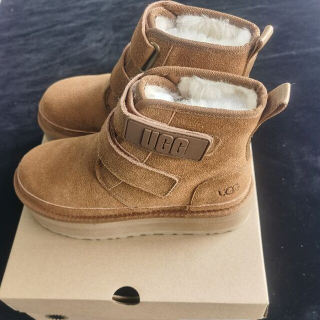最新・限定 新品 UGG アグ ニューメル プラットフォーム ブラック 24.0