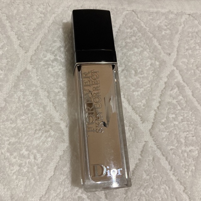 Christian Dior(クリスチャンディオール)のDior FOREVER SKIN CORRECT（0N） コスメ/美容のベースメイク/化粧品(コンシーラー)の商品写真