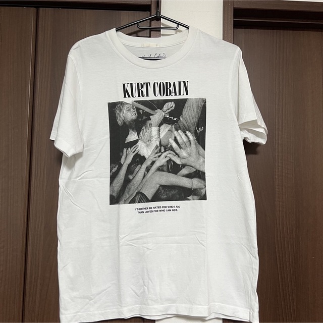 GU(ジーユー)のKURT COBAIN バンドTシャツ メンズのトップス(Tシャツ/カットソー(半袖/袖なし))の商品写真