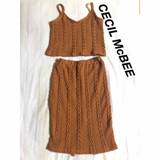 CECIL McBEE(セシルマクビー)のCECIL McBEE ニットセットアップ　キャミ　スカート　M レディースのレディース その他(セット/コーデ)の商品写真