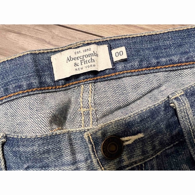 Abercrombie&Fitch(アバクロンビーアンドフィッチ)のアバクロ　ショートパンツ　短パン　ハワイで購入　デニム レディースのパンツ(ショートパンツ)の商品写真