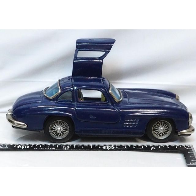 バンダイ メルセデスベンツ300SLリペイント紺リモコン欠tinブリキcar箱無-