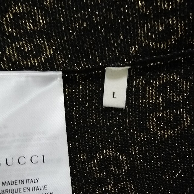 Gucci(グッチ)のkeer様ご専用グッチゴールドロゴカットソーLサイズ レディースのトップス(カットソー(半袖/袖なし))の商品写真